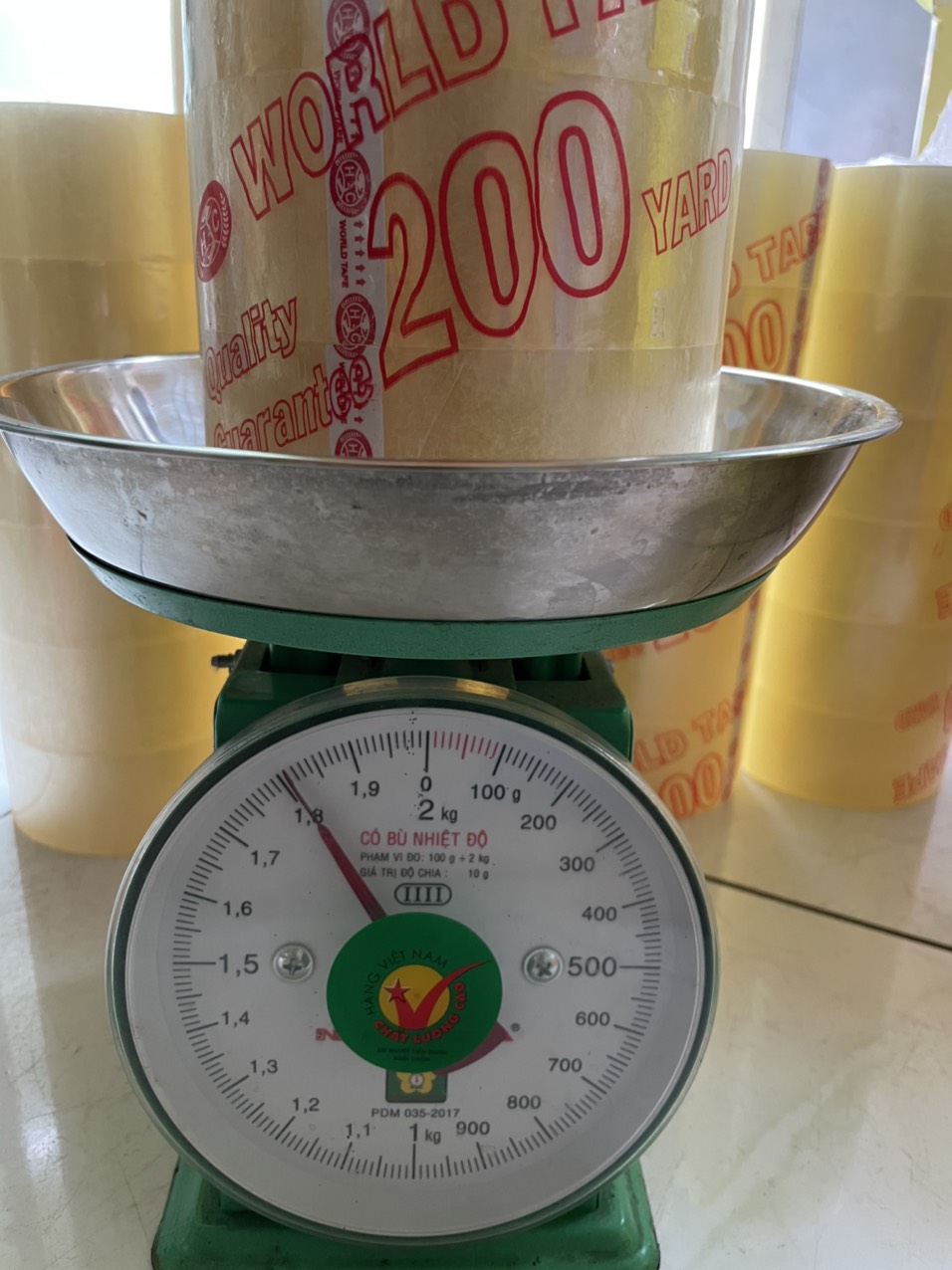 BĂNG KEO TRONG DÁN THÙNG 100Y VÀ 200Y