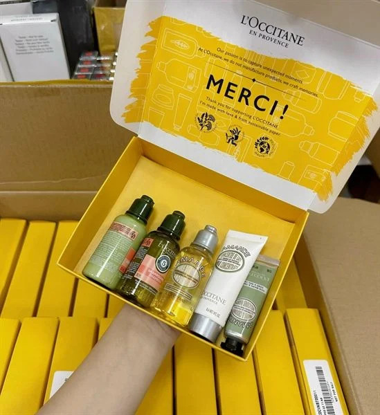 SET DƯỠNG LOCCITANE 5 MÓN