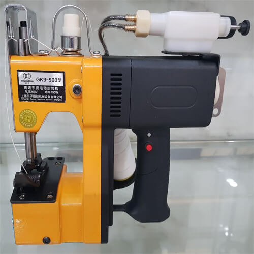 1 cái máy may bao GK9-5000 cầm tay cao cấp
