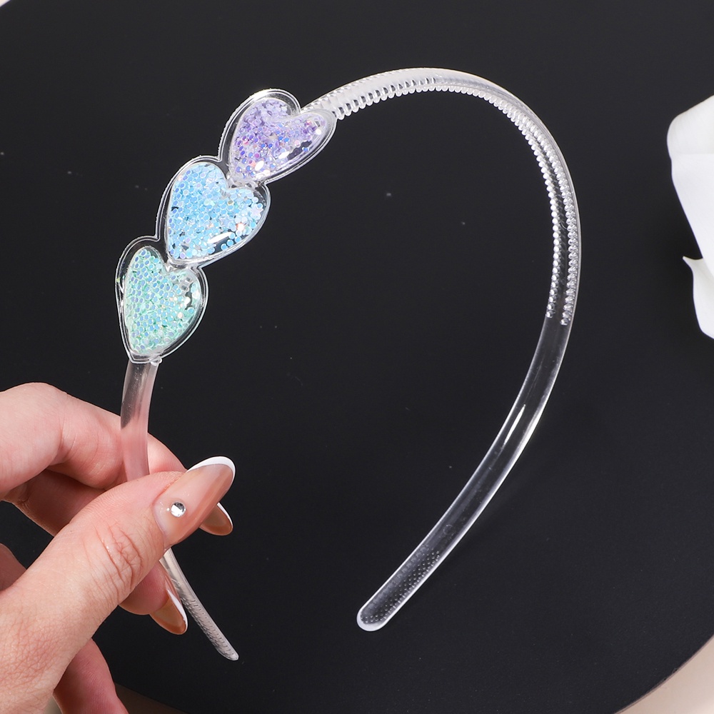 Cài tóc kim sa ba tim đáng yêu cho bé