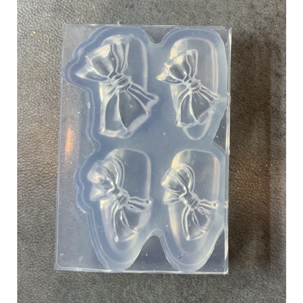 Khuôn silicon nail làm charm