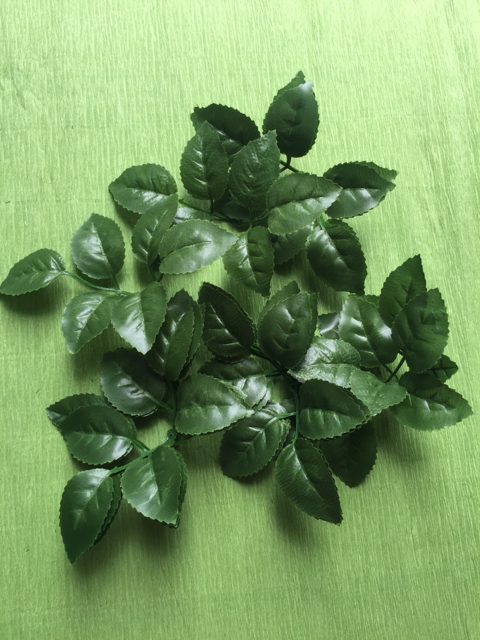 100 nhánh lá hoa hồng giả