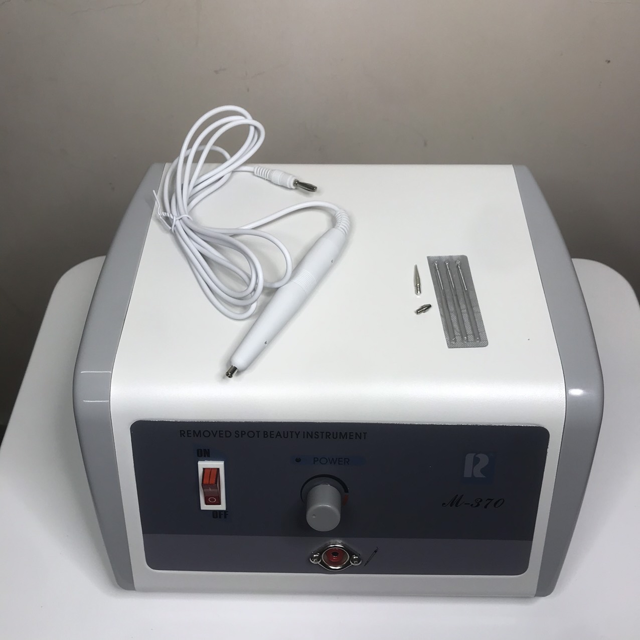 MÁY ĐỐT MỤN RUỒI VÀ MỤN THỊT M370 CHÍNH HÃNG RADIUM