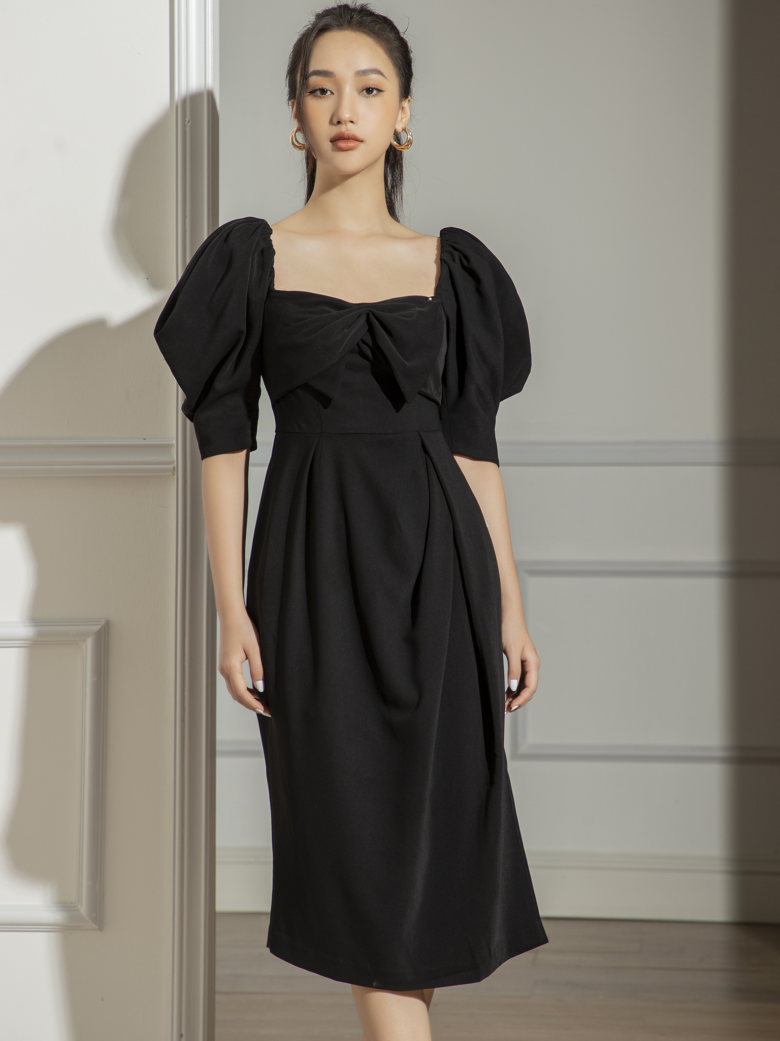 Váy cổ vuông chun vai by D.CHIC MS: 282707