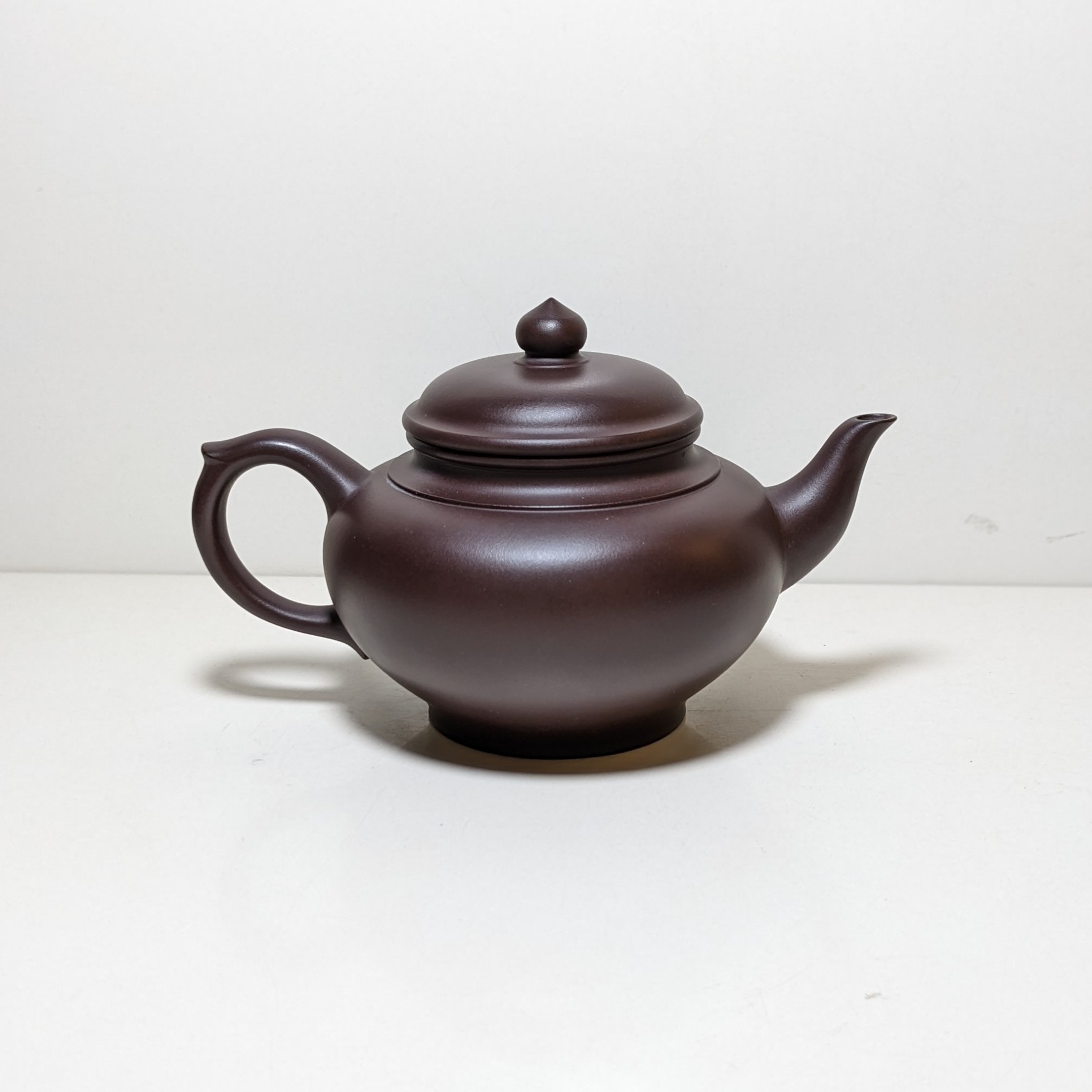 MS 169 Ấm tử sa Nghi Hưng tiếu anh 250ml (khoáng tử nê)