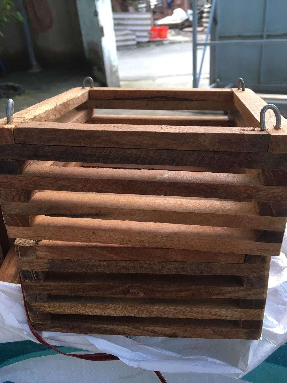 02 chậu gỗ Sao xe vuông 20x20 cm hoặc 30cmx30cm cao 10CM