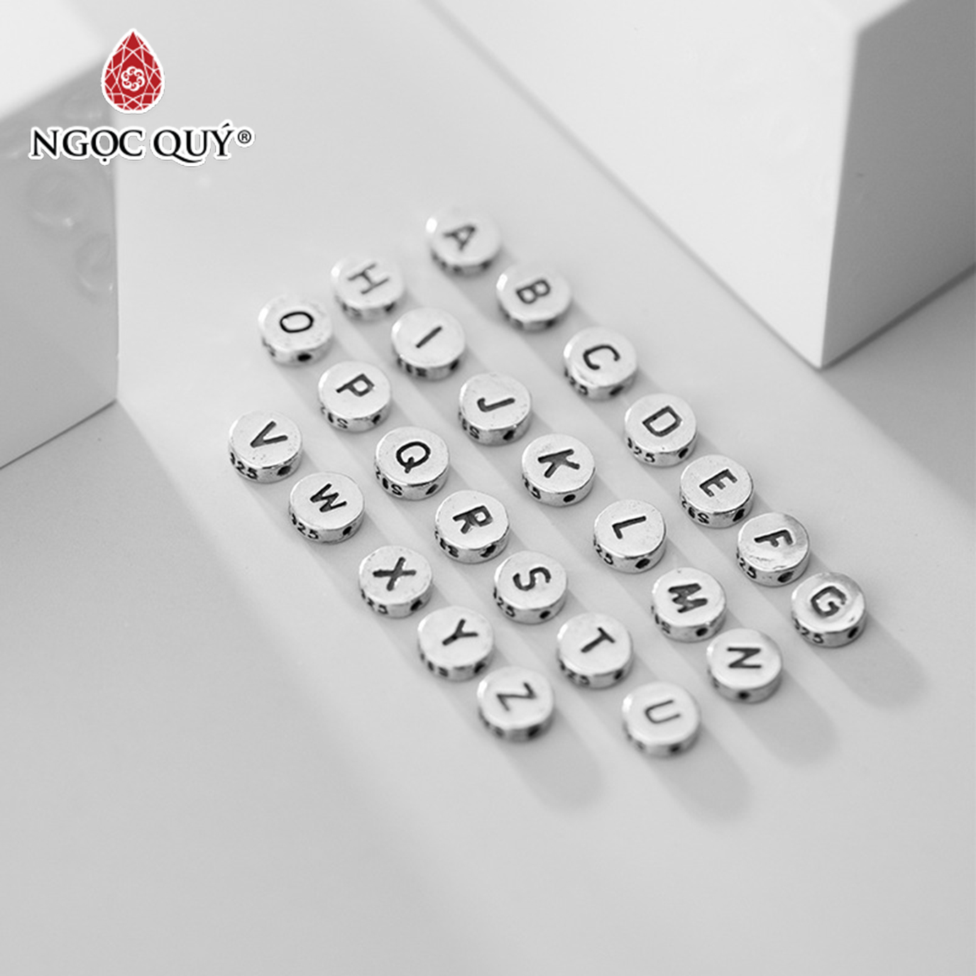 Charm bạc chữ cái tròn xỏ ngang - Ngọc Quý Gemstones