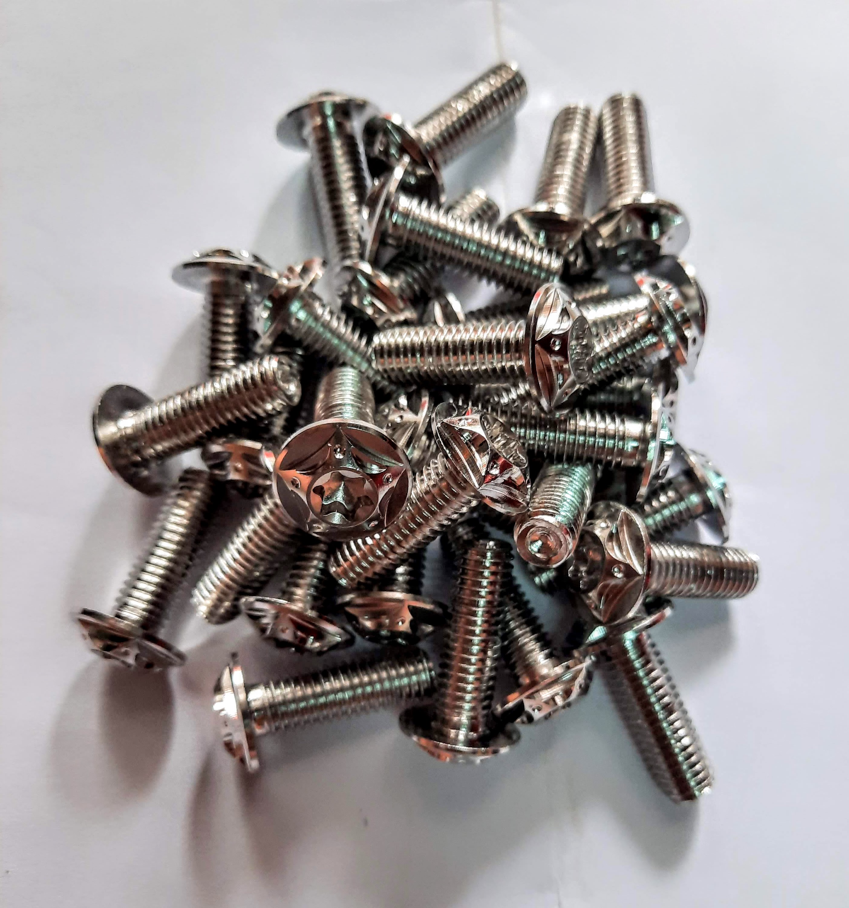 BỘ 4 CON ỐC ĐĨA SALAYA 8LY x 20mm