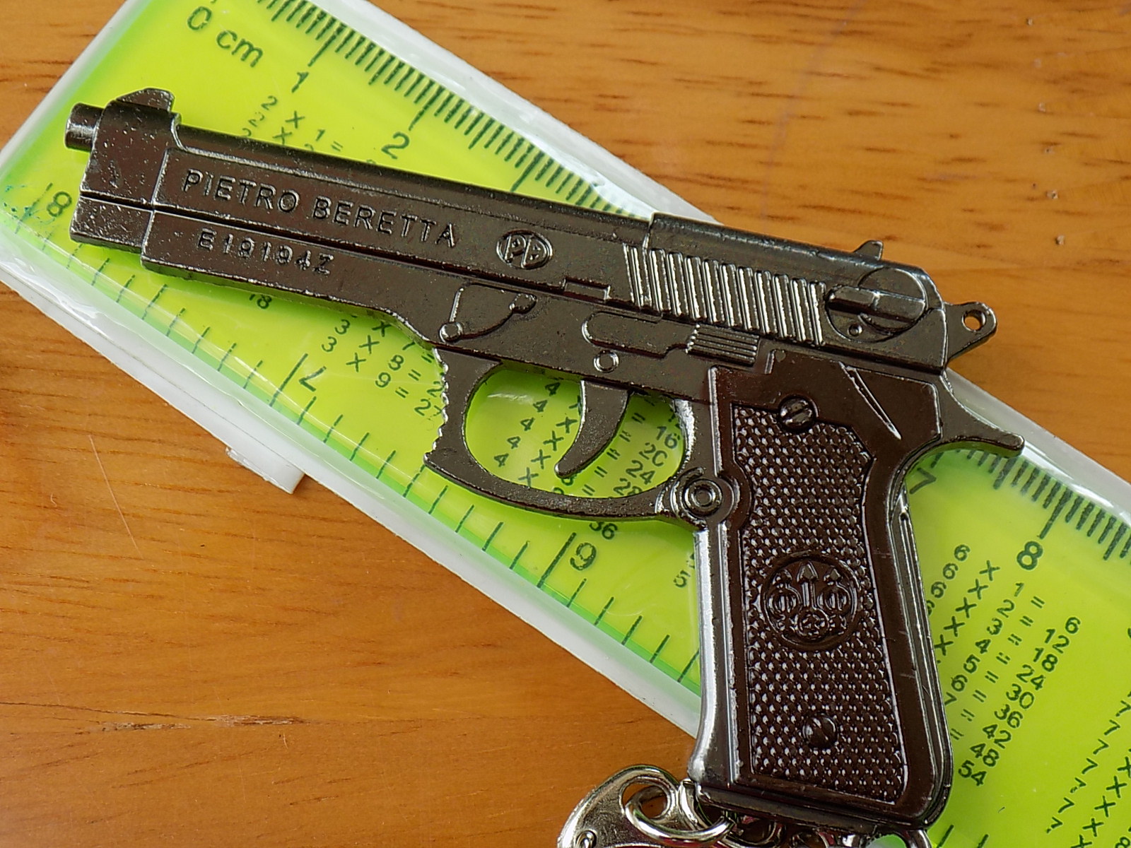 Mô hình game PUBG - Flare gọi thính và các loại Lục - Hình thật giá chất pupg