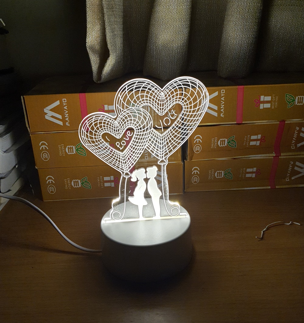 Đèn led 3D trang trí để bàn: mẫu Nụ hôn đầu