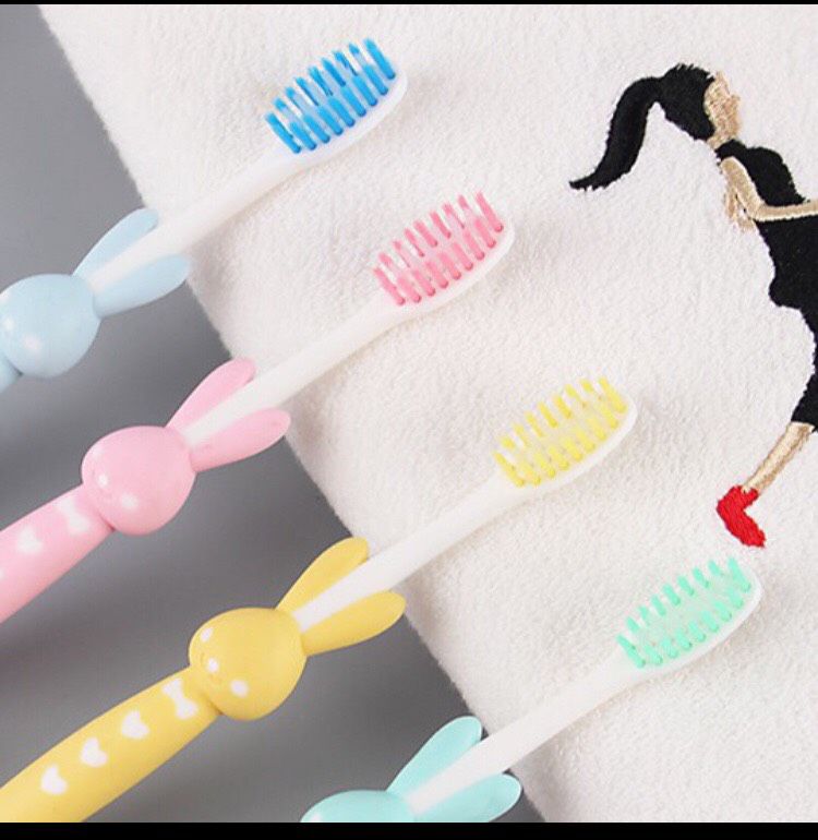 Sét 4 bàn chải đánh răng siêu mềm cho bé