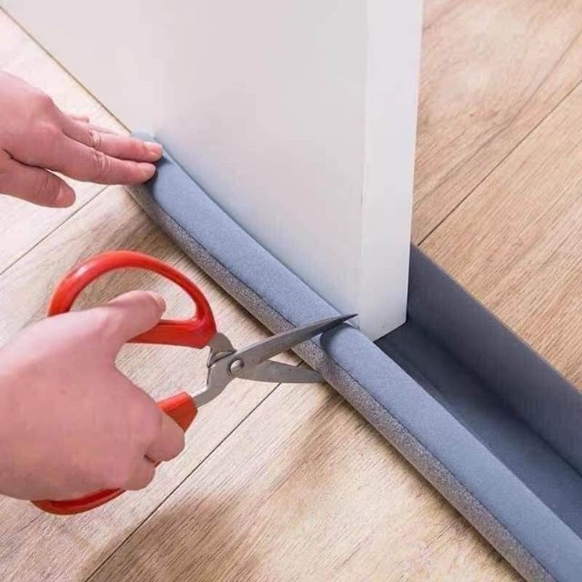 Miếng đệm xốp chèn khe cửa thông minh dài 92cm - đệm ngăn côn trùng - thanh chắn cửa ngăn côn trùng