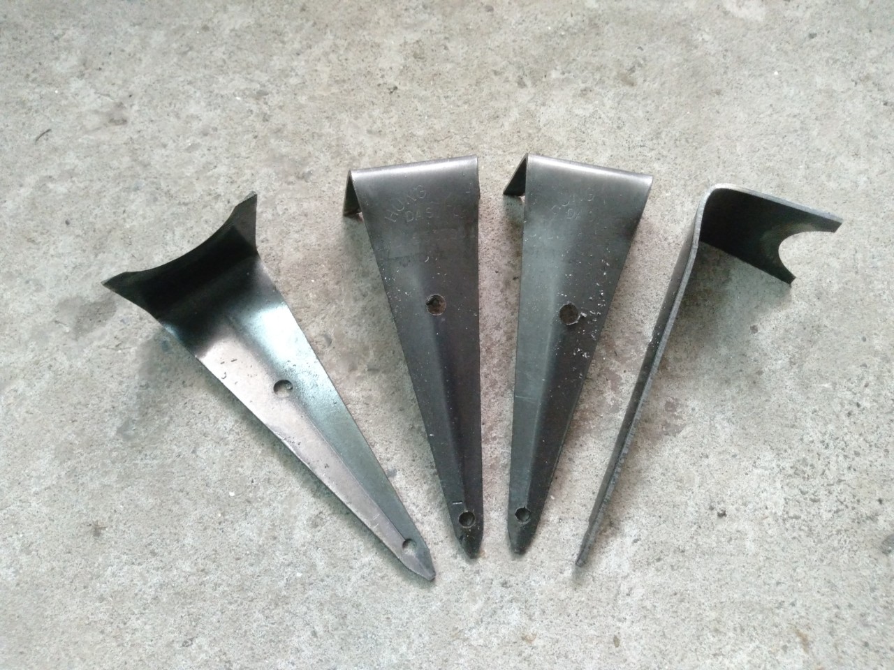 Ống cạo vỏ mía 4 lưỡi