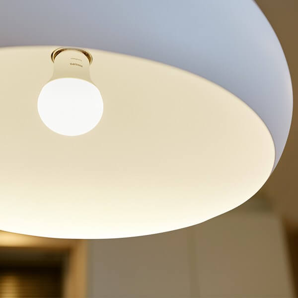 Bóng đèn Philips LEDBulb 8W E27 230V 1CT/12 APR