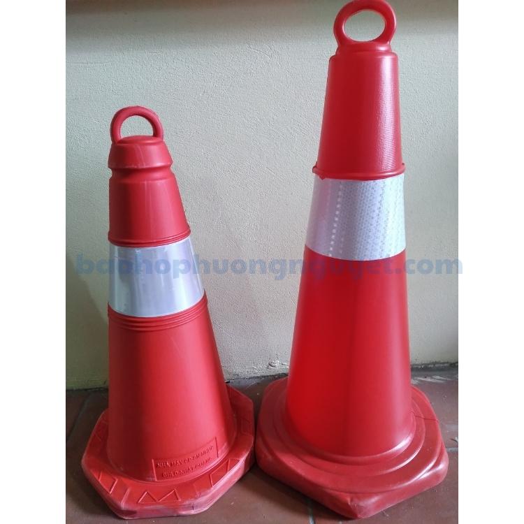 Cọc tiêu nhựa Nhật Quang đỏ phản quang trắng (55cm,75cm)
