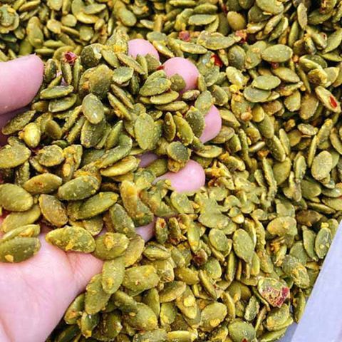 [HCM]250g Hạt bí tách vỏ rang tỏi ớt