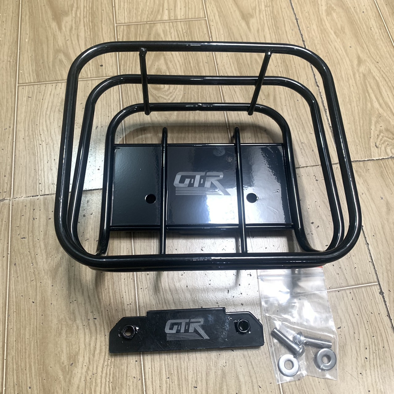 Rổ trước xe DREAM kiểu GTR màu đen ( sắt ống Sơn đen )