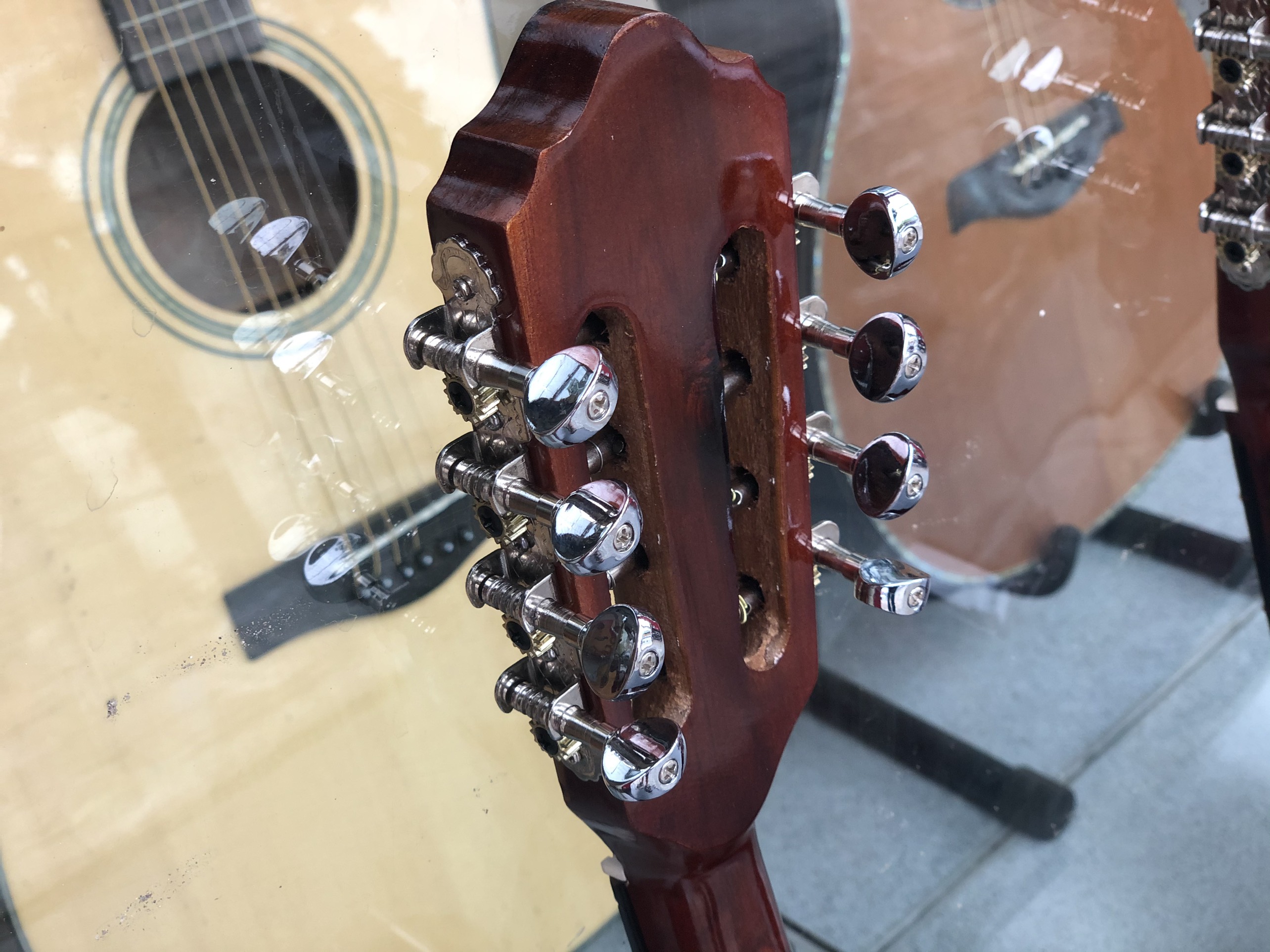 Đàn Mandolin Gỗ Hồng Đào