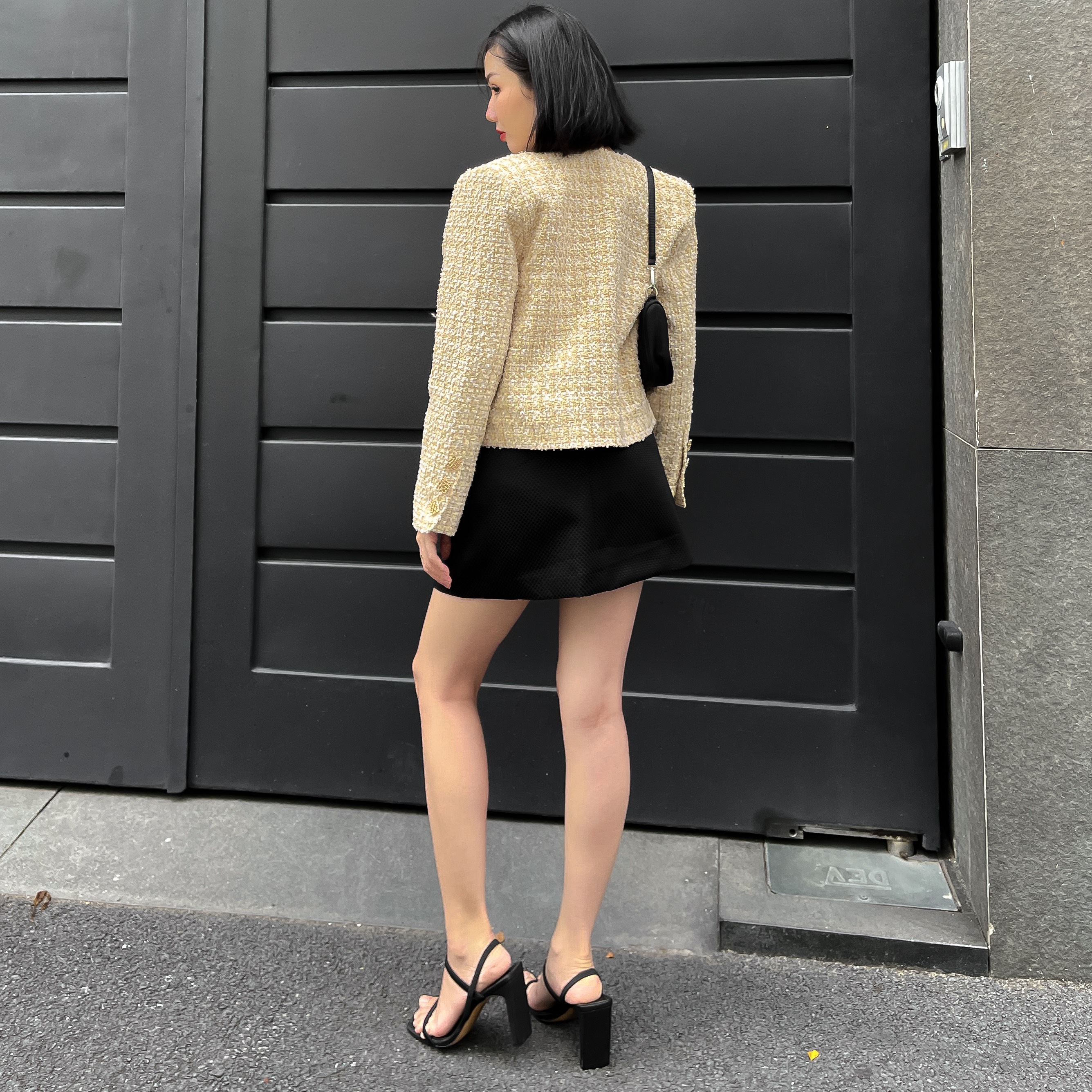 COCO SIN - Áo 2 Dây Croptop Tweed Gold Đính Nút