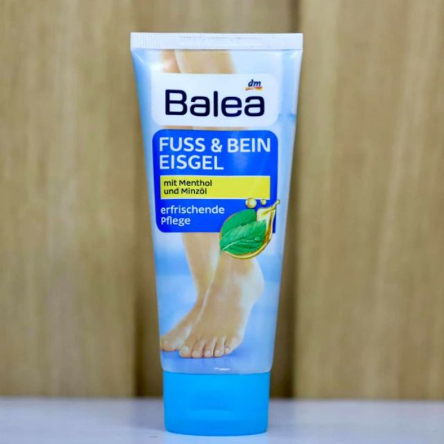Kem dưỡng da tẩy da chết chân balea / Eisgel