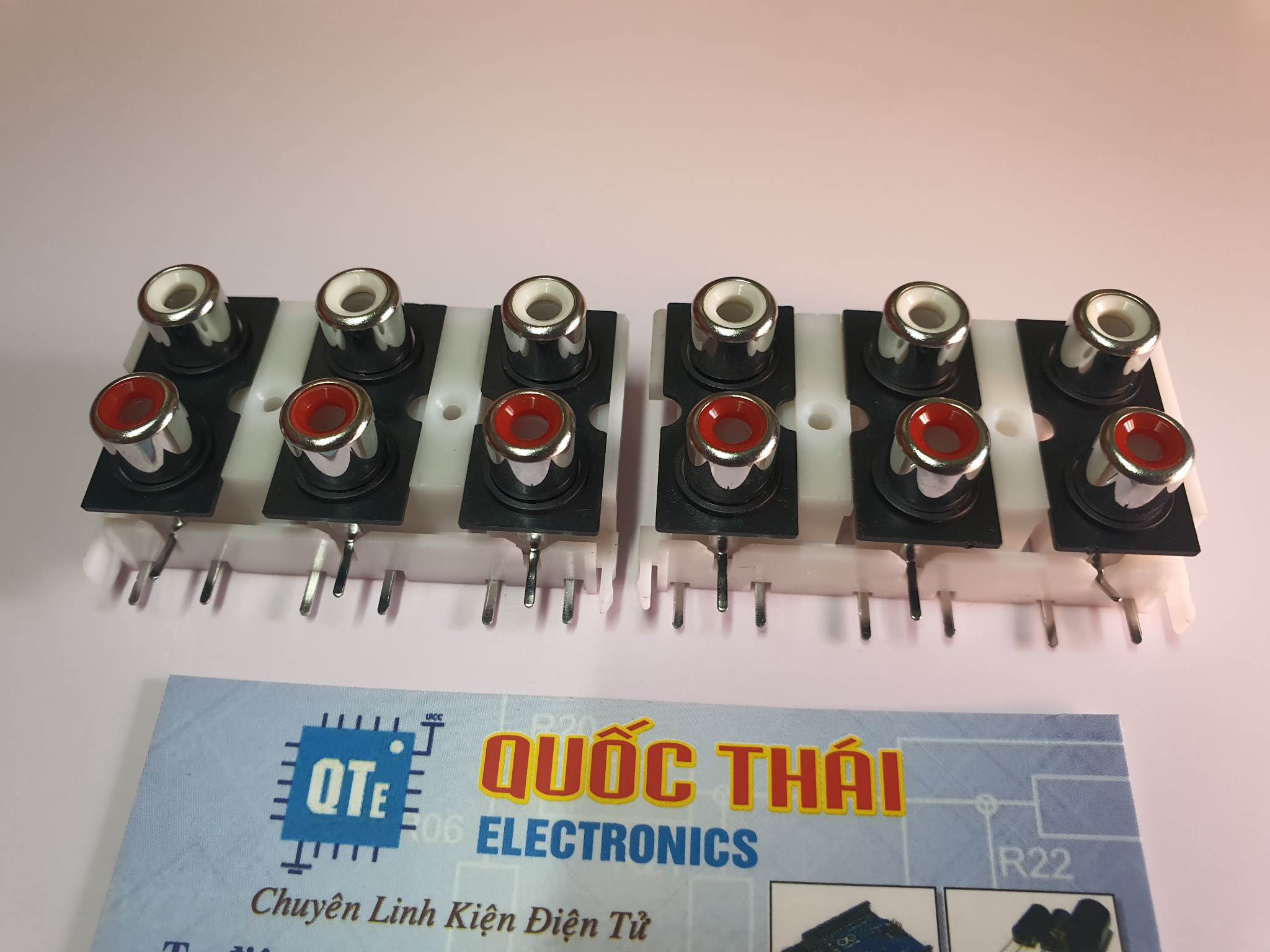 Combo 2 jack Av 6 lỗ (thân trắng)