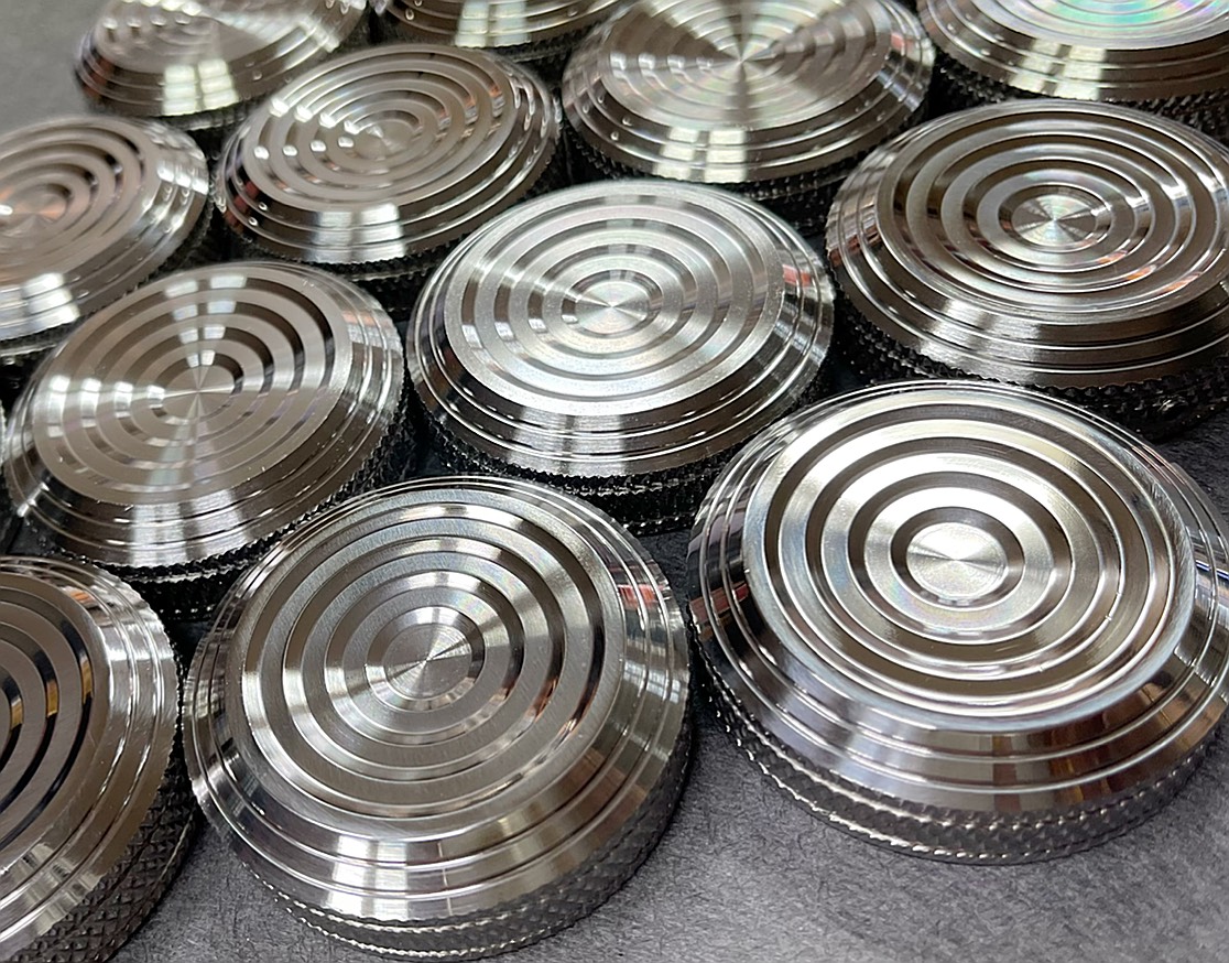 ỐP TRANG TRÍ NẮP BÌNH XĂNG CNC CAO CẤP