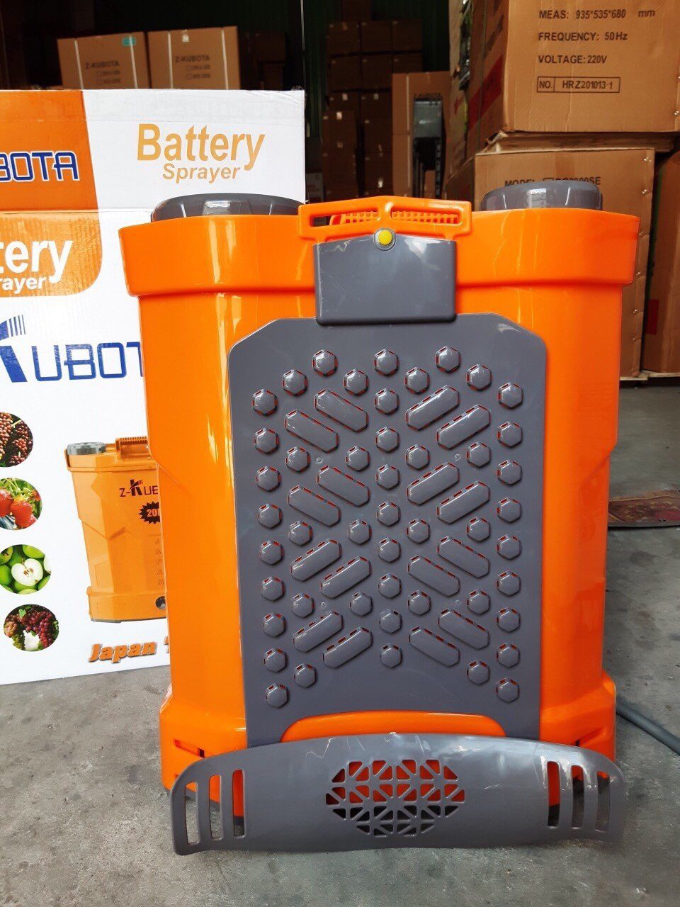 Bình xịt điện 20 lít z- kubota