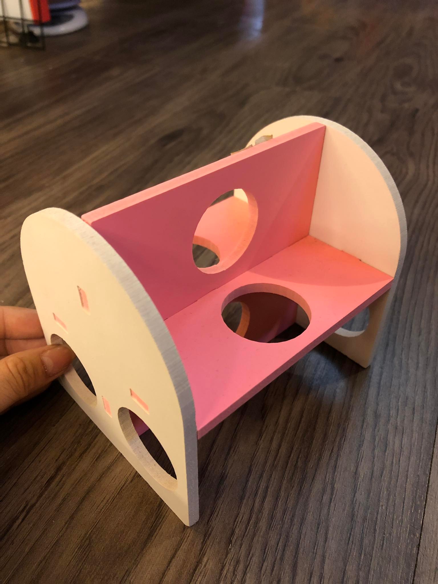 Đồ chơi Hamster gỗ ép vui nhộn xinh xắn .