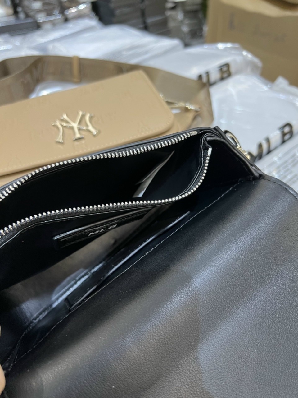 Túi đeo chéo nữ NY (hàng auth tuồn)  size 20cm nhiều mẫu