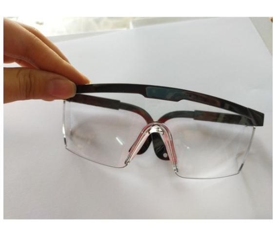 Kính chắn bụi, kính bảo hộ lao động