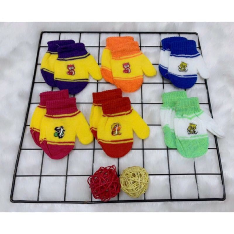 Bao tay len xỏ ngón cho bé 1-3 tuổi