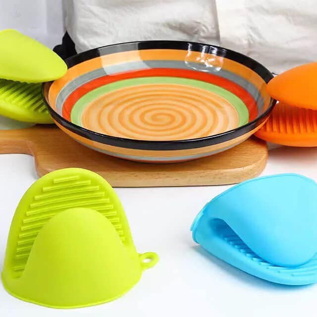 Set 2 miếng lót tay bắc nồi silicon cách nhiệt an toàn siêu bền nhấc nồi dễ dàng