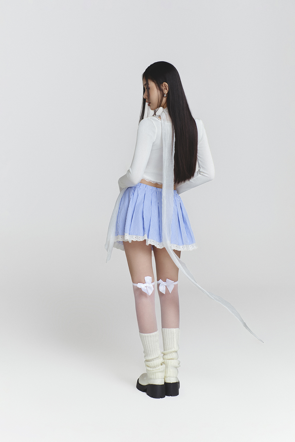 Áo thun SheByShj tay dài phối lụa màu trắng - Emily Top