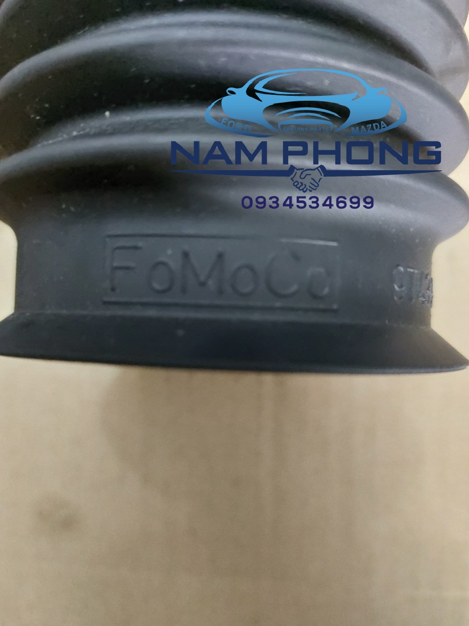 Chụp bụi giảm sóc trước Explorer 18 - 9T433K036AB
