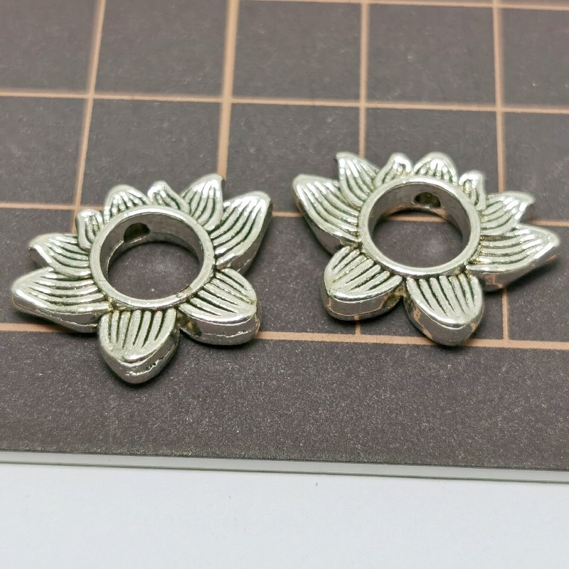 Charm hoa sen - KL068