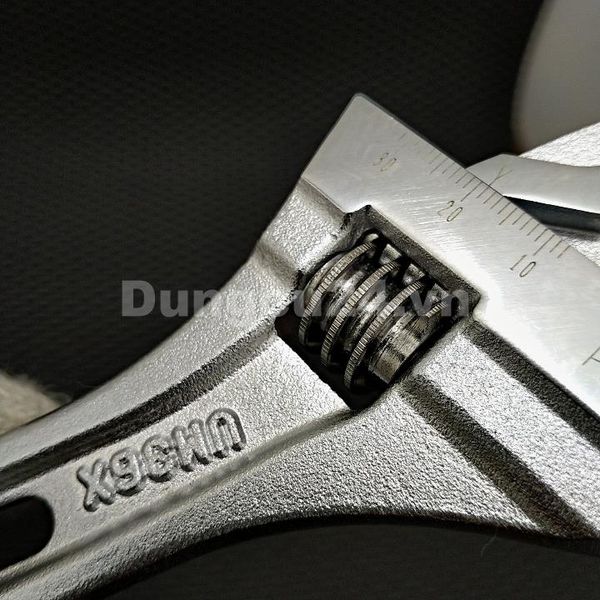 Mỏ lết LOBSTER UM36XG LO019 Nhật Bản