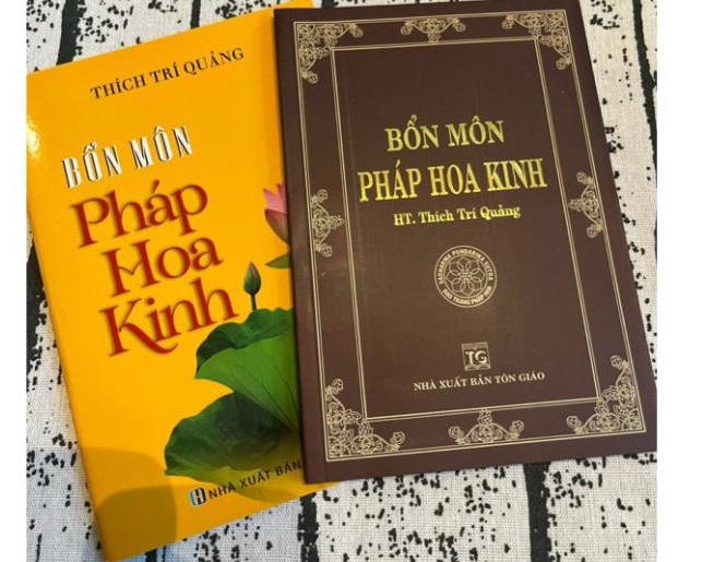 Sổ tay bổn môn pháp hoa kinh - thích trí quảng có 2 mẫu