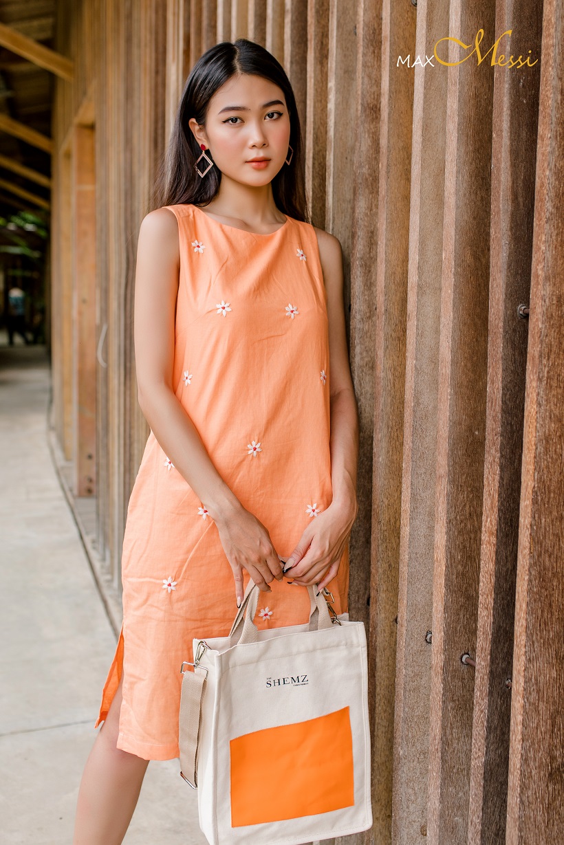 [HCM]Đầm thêu tay cổ thuyền JASMINE - MaxMessi