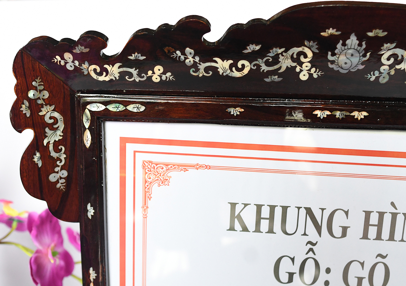 Khung hình gỗ Gõ 40 x 30 cẩn ốc xà cừ