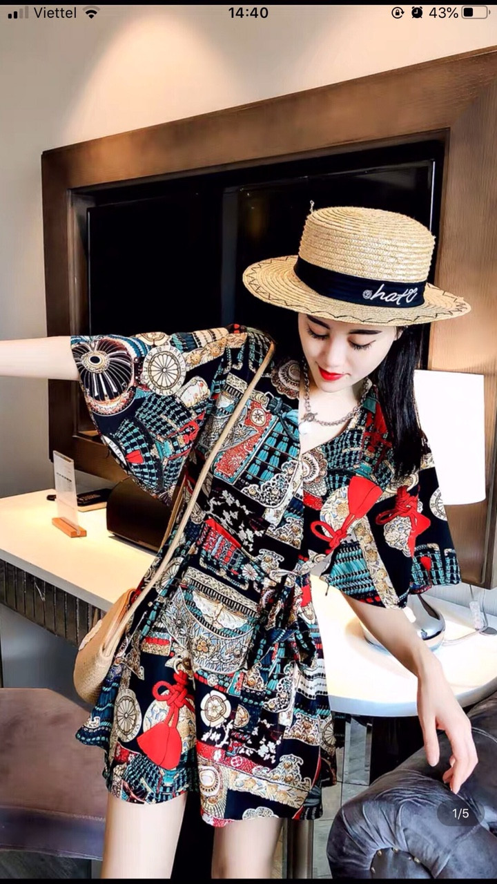 Đầm họa tiết thổ cẩm tay cánh dơi cột eo cổ V