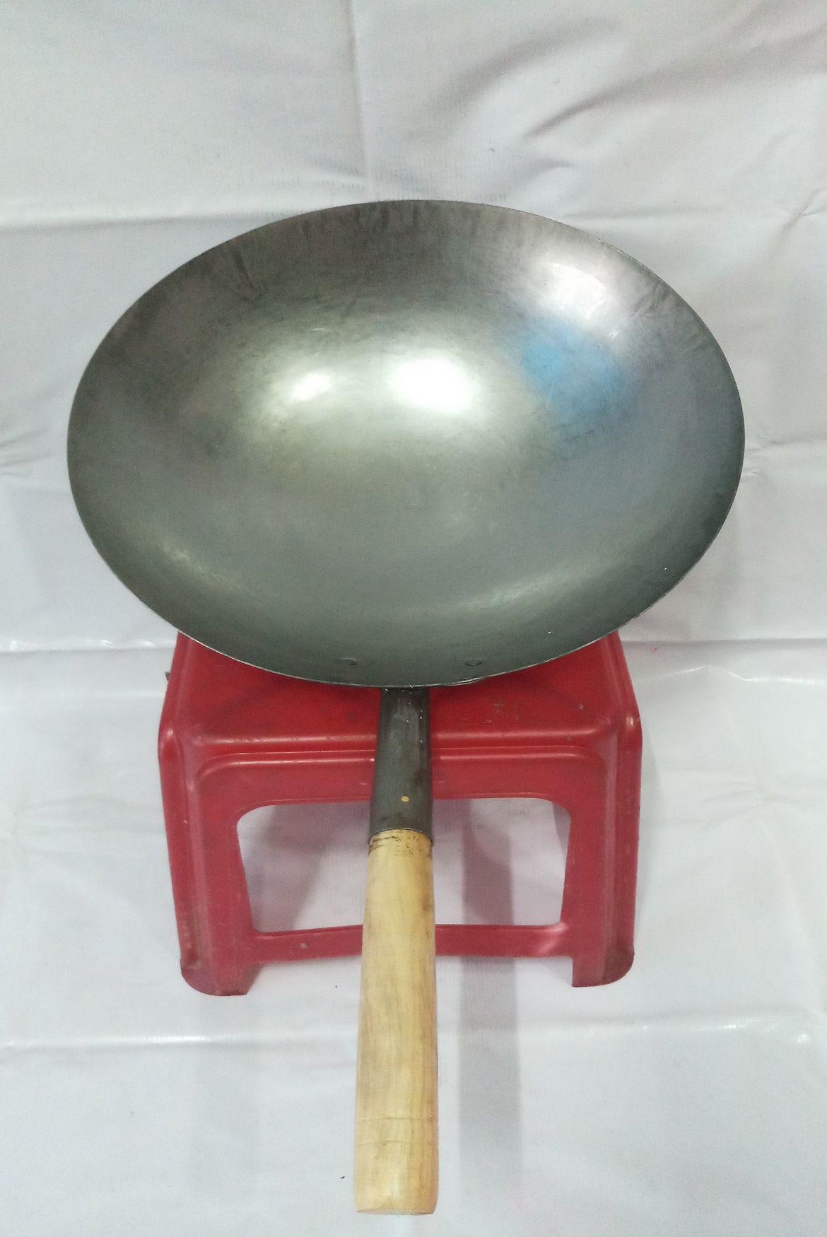 CHẢO THÉP 1 TAY CẦM 34CM CÁN GỖ CHIÊN CƠM,HỦ TIẾU XÀO,MÌ XÀO GIÒN.