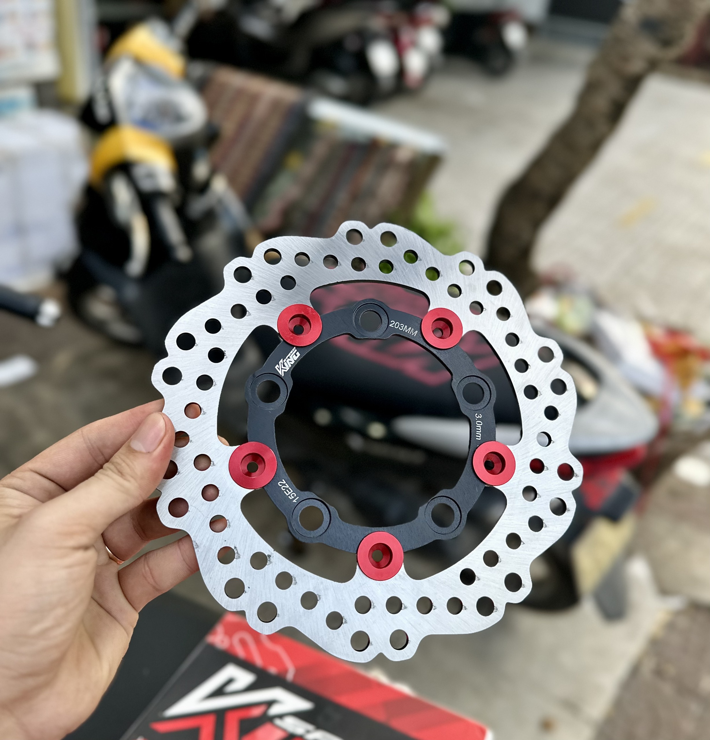 Đĩa thắng king speed exciter 150 5 lỗ size zin
