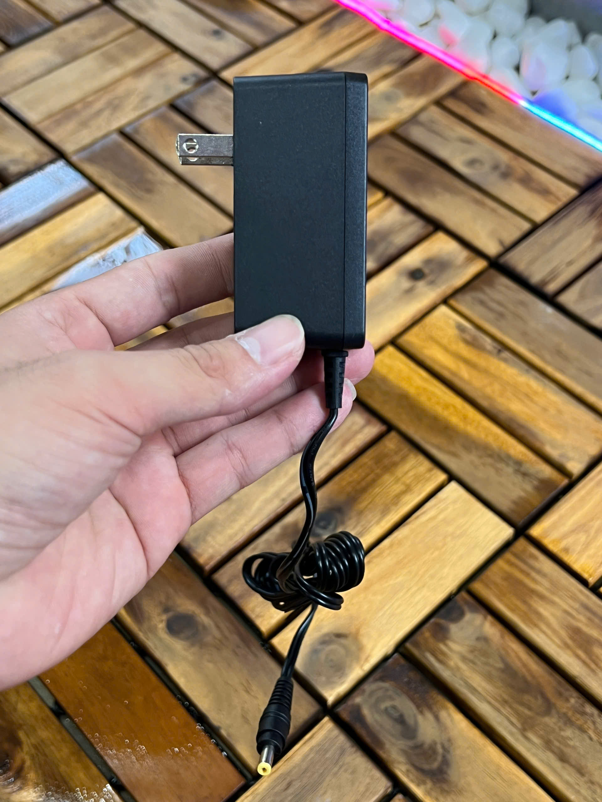 Sạc loa sony XB40