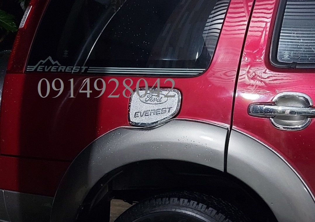 Ốp Nắp bình xăng mạ crom xe Ford Everest đời 2008 đến 2016 phom cũ