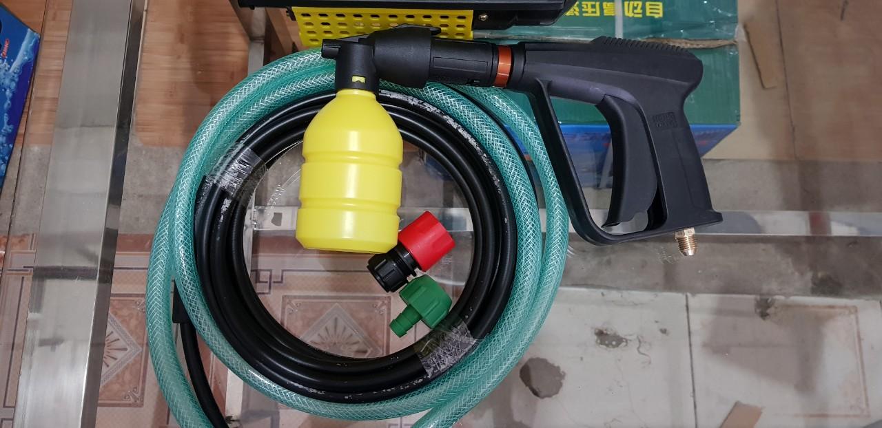 Máy rửa xe  áp lực cao - Tặng bình xịt tuyết