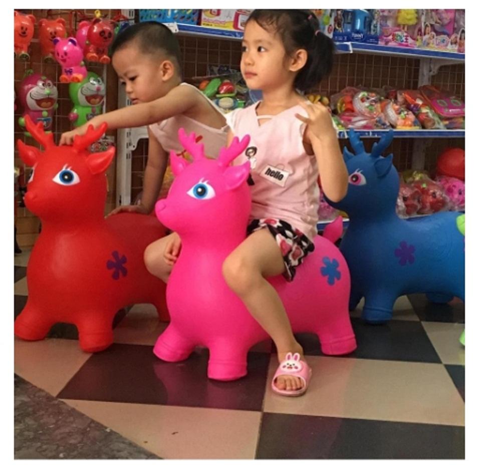 THÚ NHÚN CHO BÉ HÌNH CON HƯƠU CÓ NHẠC