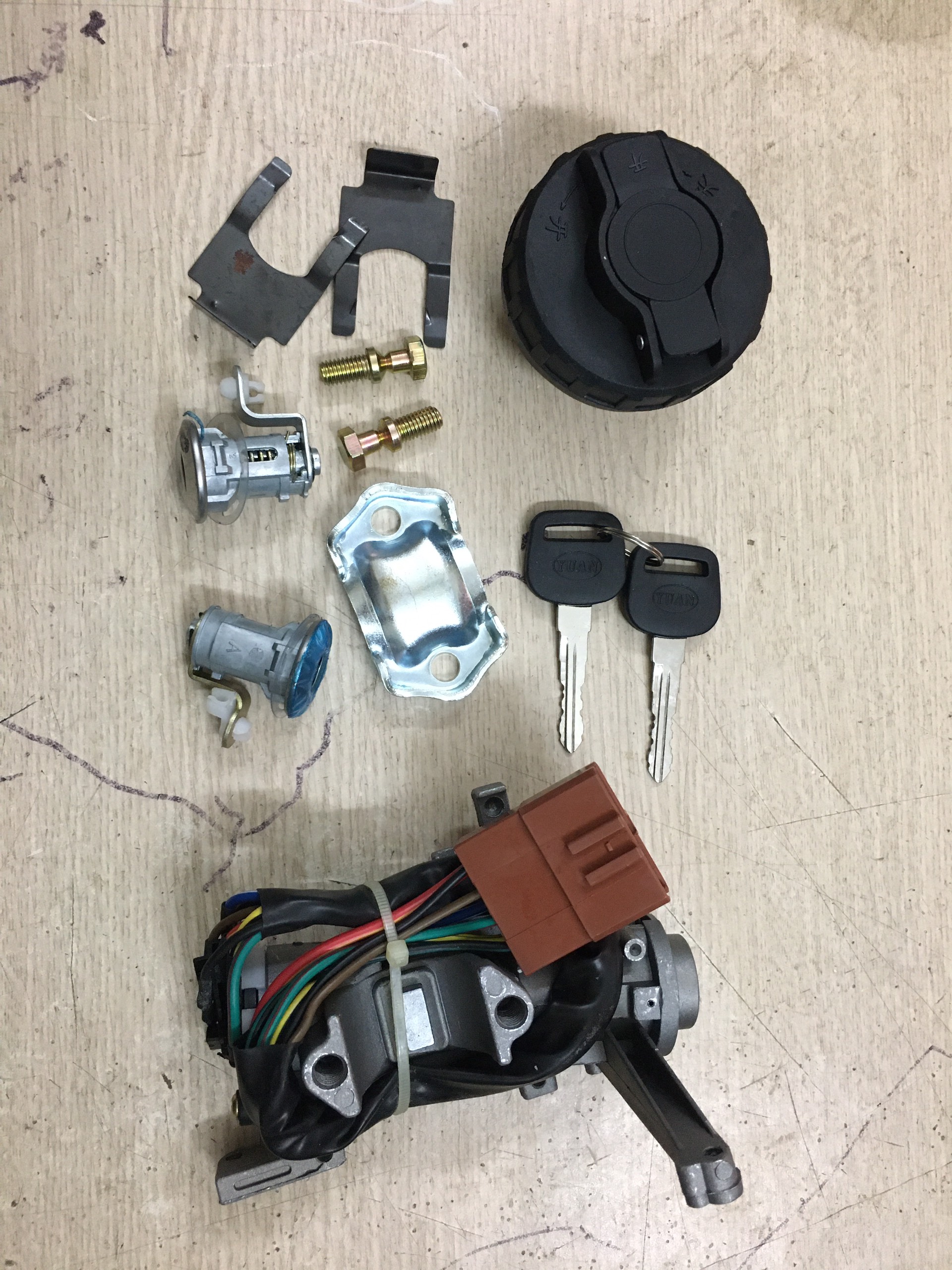 Khóa tổng hợp Sym Sym V5
