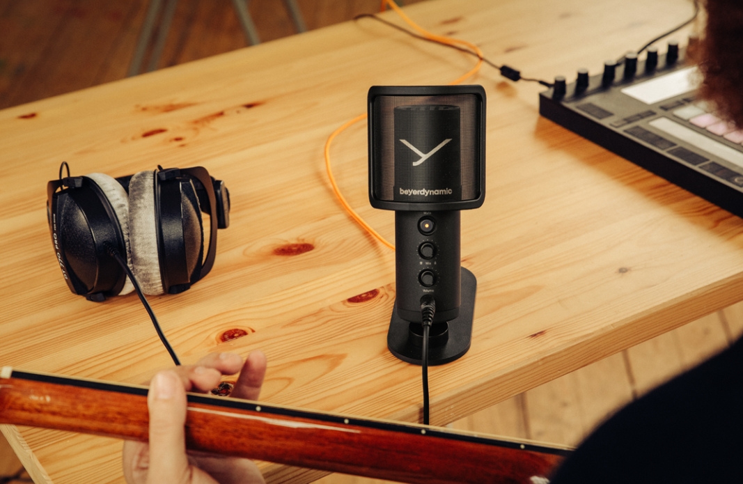 Thiết Bị Âm Thanh USB Microphone Beyerdynamic FOX