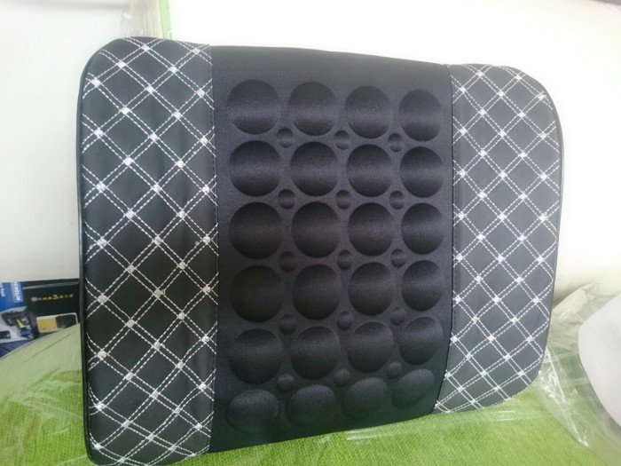 Gối tựa lưng massage khi lái ô tô hoặc cho ghế văn phòng