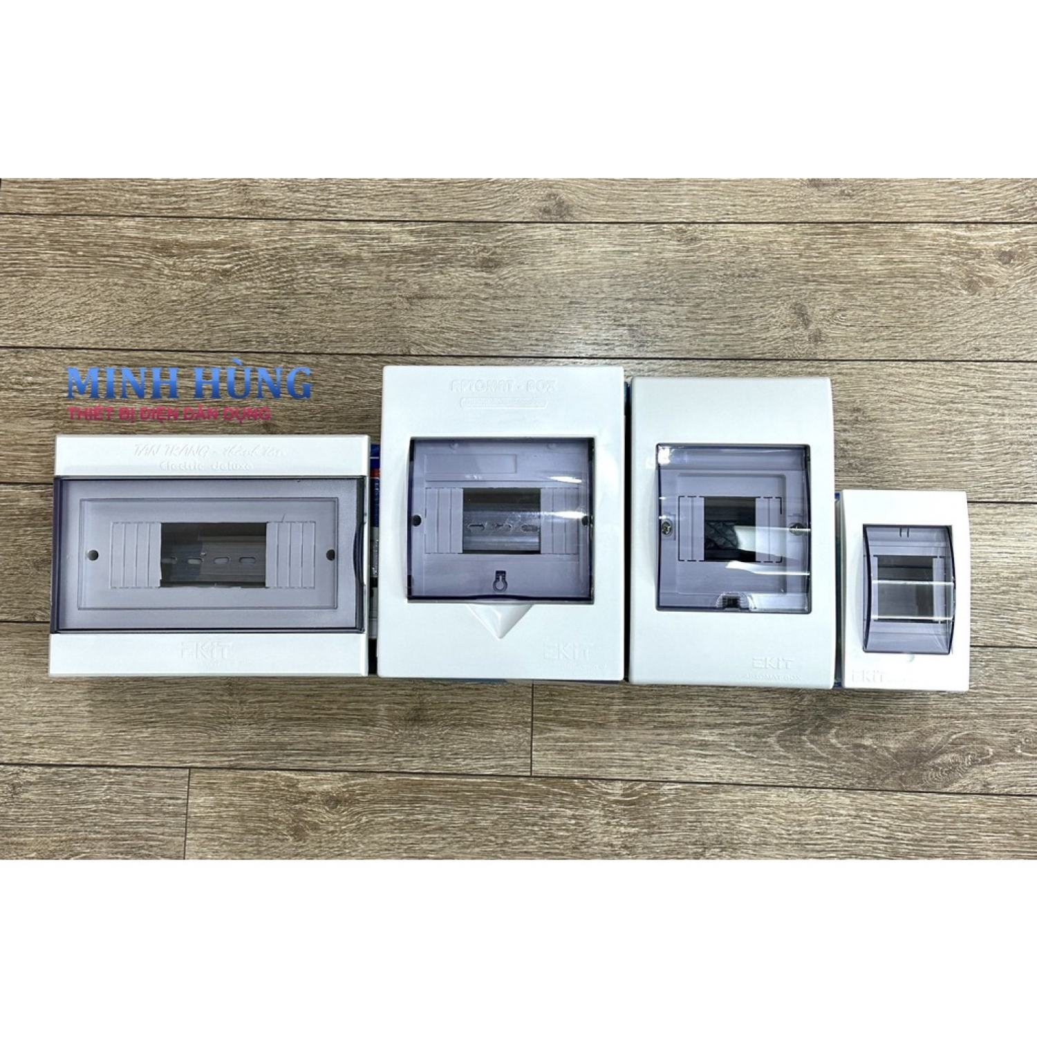Tủ điện âm tường EKIT chứa aptomat cài